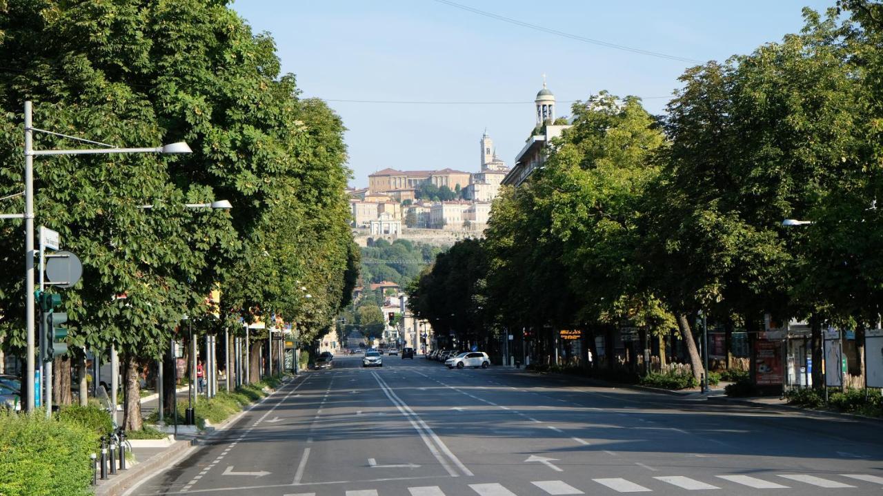 Nxt Station Deluxe Apartment Bergamo Eksteriør billede