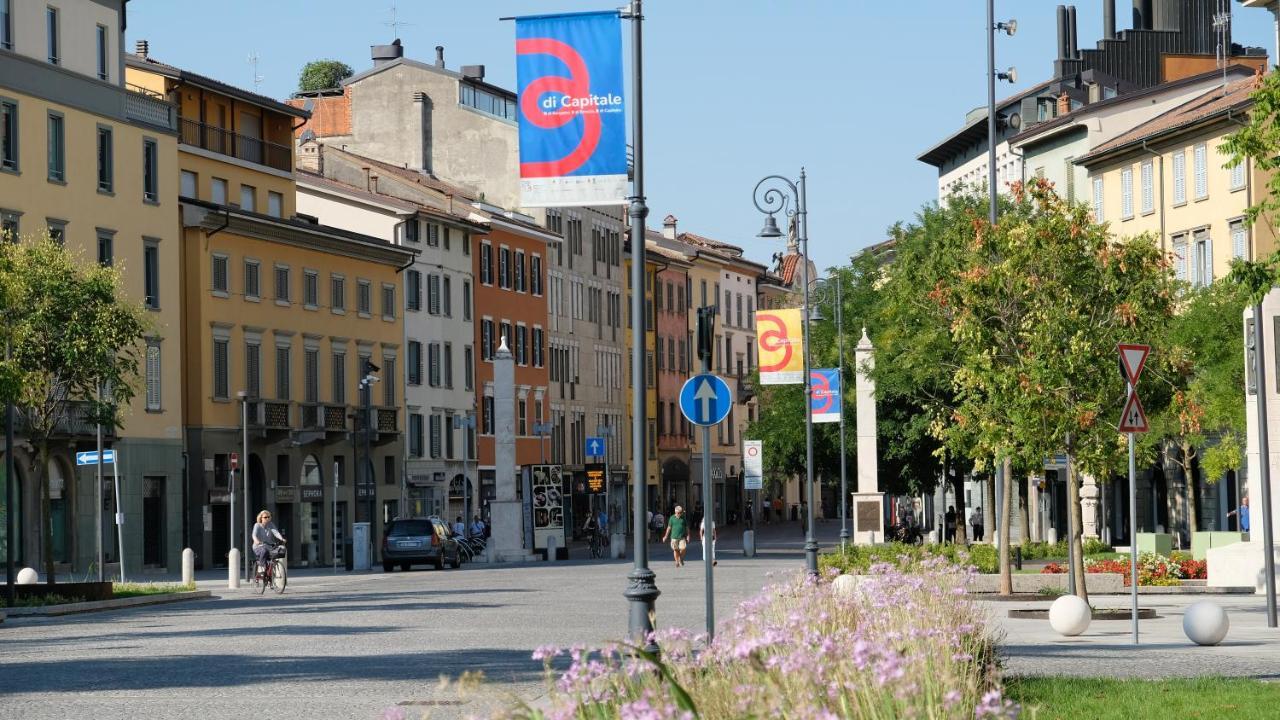 Nxt Station Deluxe Apartment Bergamo Eksteriør billede