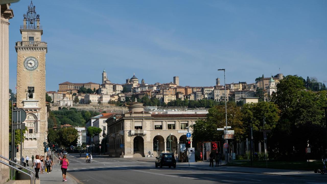 Nxt Station Deluxe Apartment Bergamo Eksteriør billede