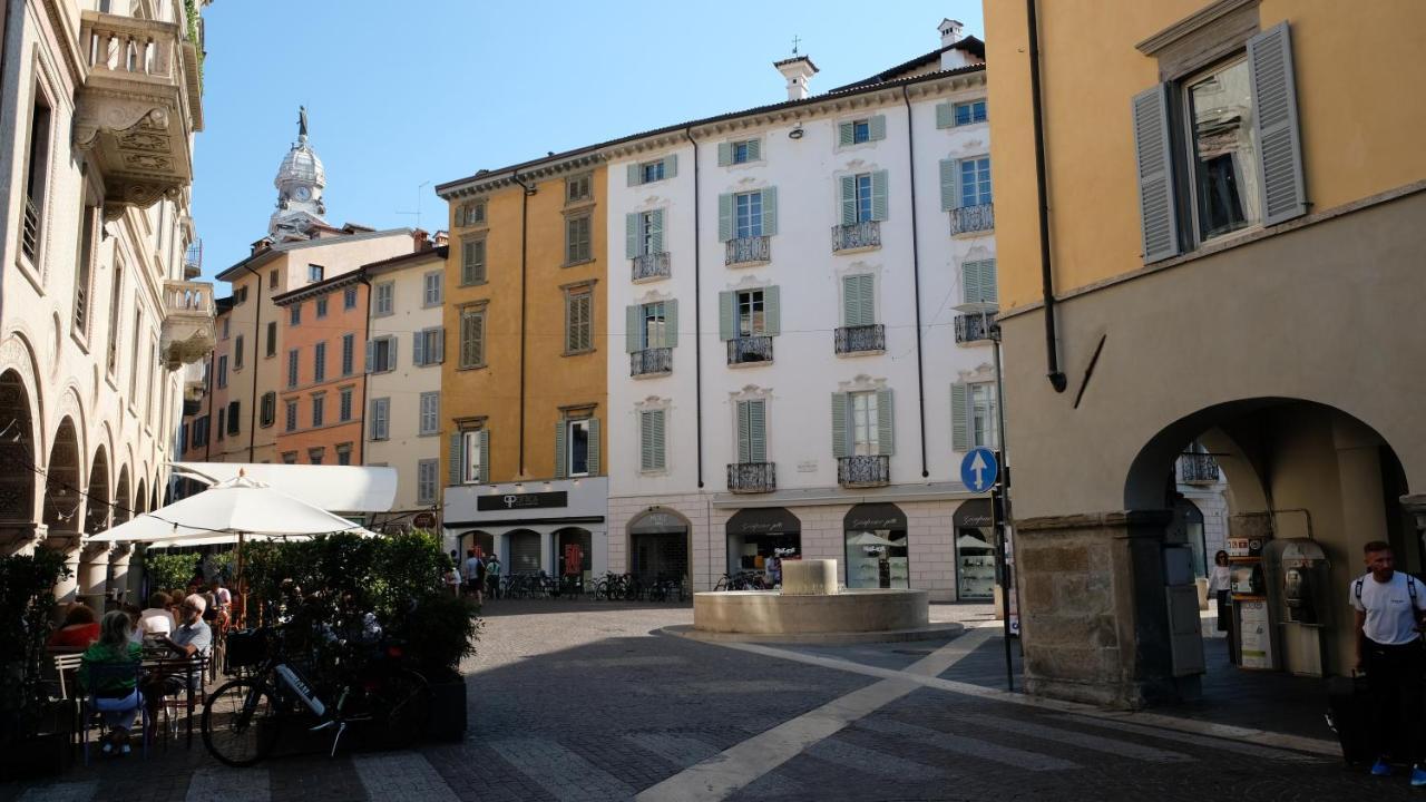 Nxt Station Deluxe Apartment Bergamo Eksteriør billede